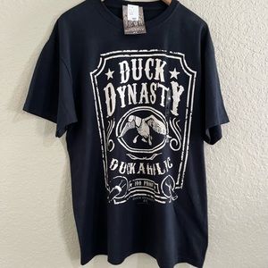 NWT Duck Dynasty short sleeve Graphic Tee shirt Crew 100% Cotton Large Black